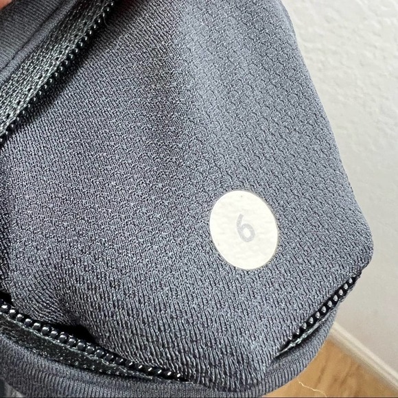 Lululemon Run Inspire Crop II Leggings Luxtreme Heathered Deep Coal Quilt - Picture 7 of 7